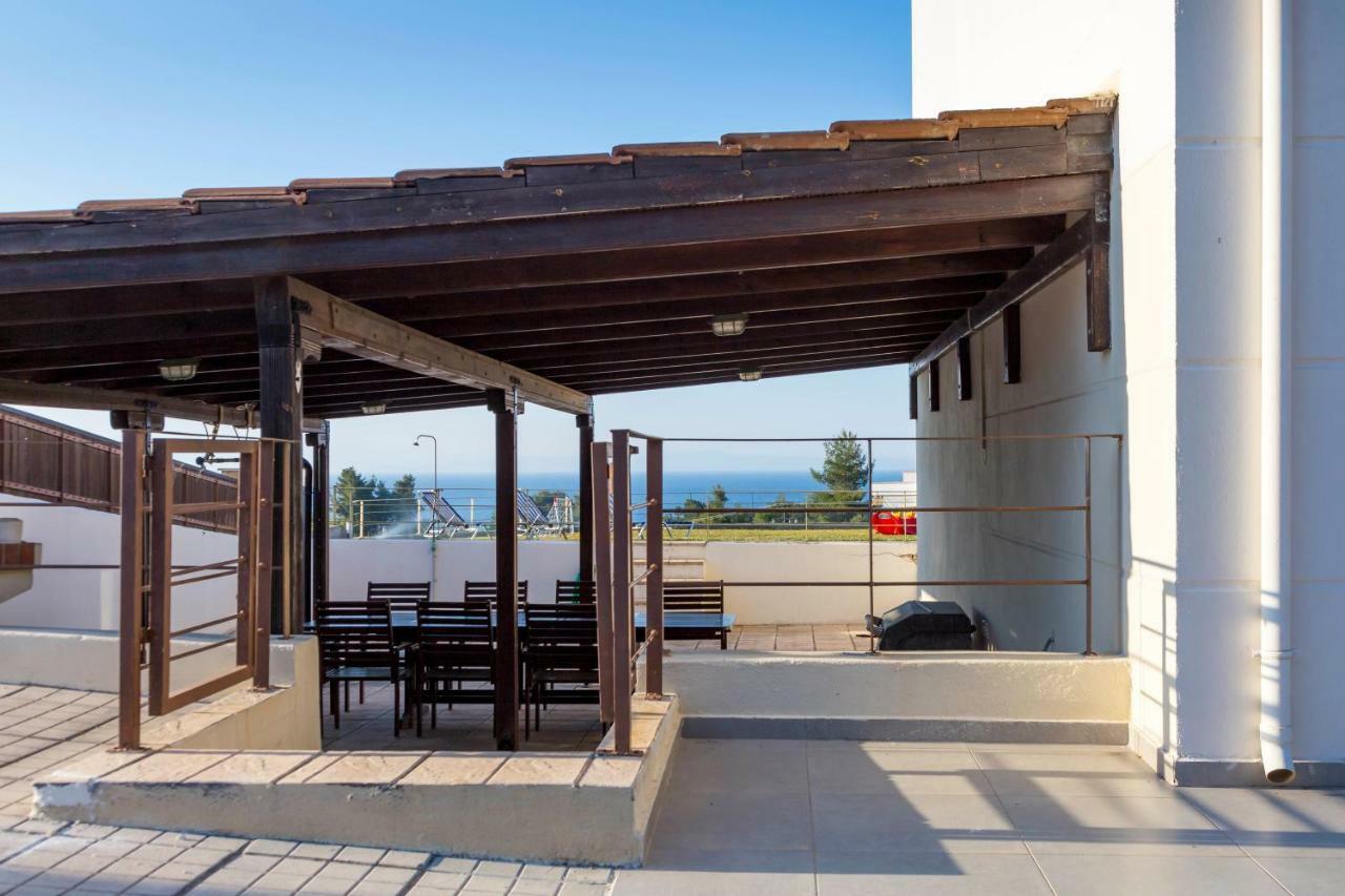 Villa Rossa Hanioti Exteriör bild